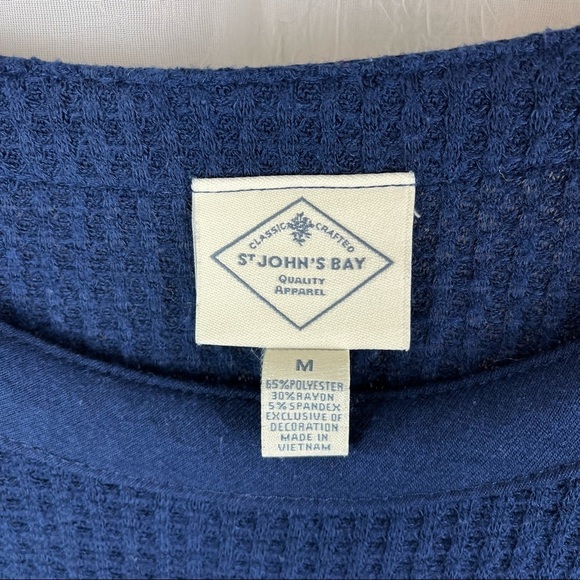 St. John's Bay waffle weave long sleeve pullover top Size M - Picture 3 of 8